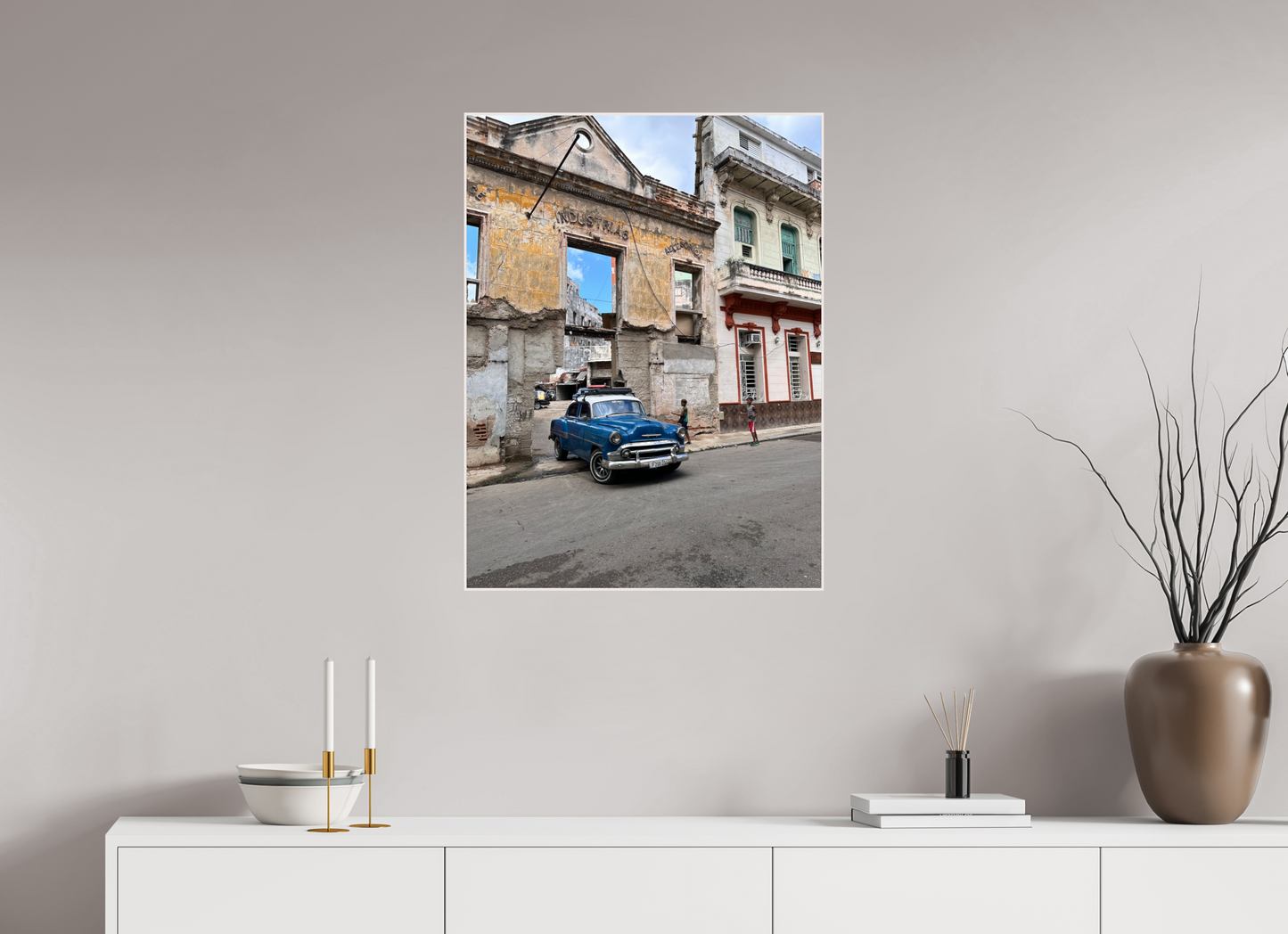 Timeless Elegance on Havana Streets (Fiammetta Venner)