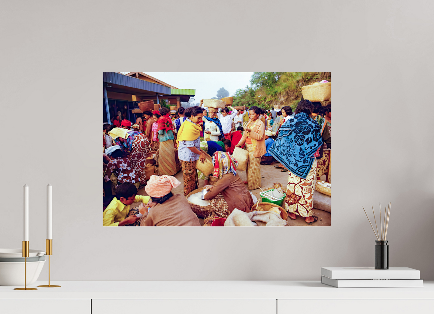 Market Day Vibrancy (Aline de Nanxe)
