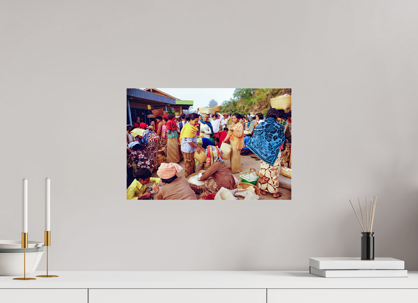 Market Day Vibrancy (Aline de Nanxe)