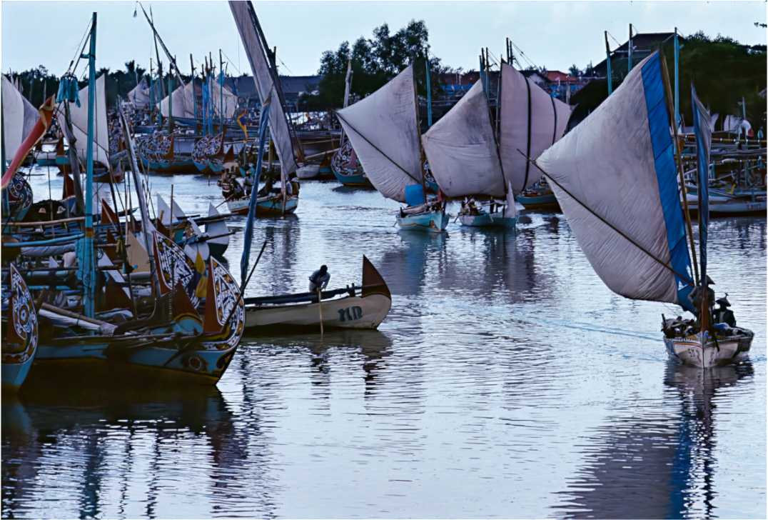 Sails of Tradition (Aline de Nanxe)
