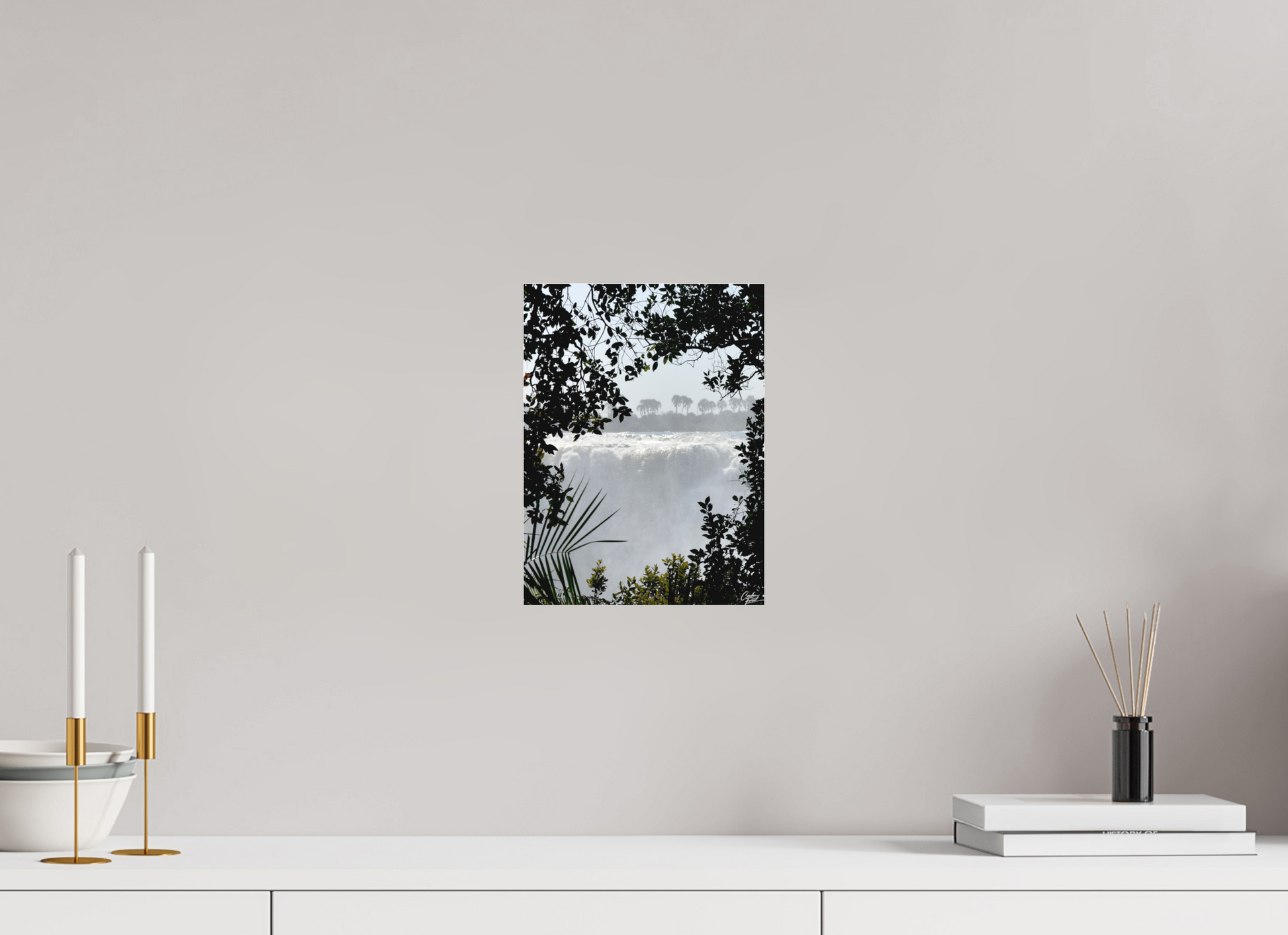 21 x 28 cm, Tirage photo sous Plexi mat The Roar Beyond the Leaves (Caroline Fourest)