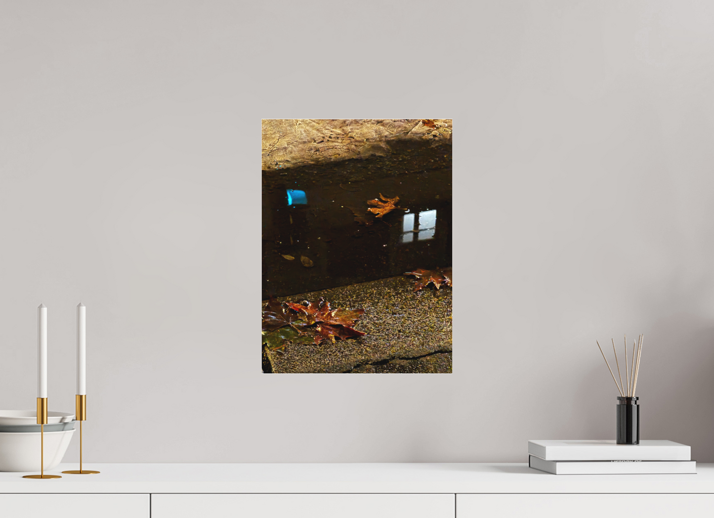 30 x 40 cm, Tirage photo sous Plexi mat " La pluie fait des miroirs dans la boue" #3 (Marie Sicard)