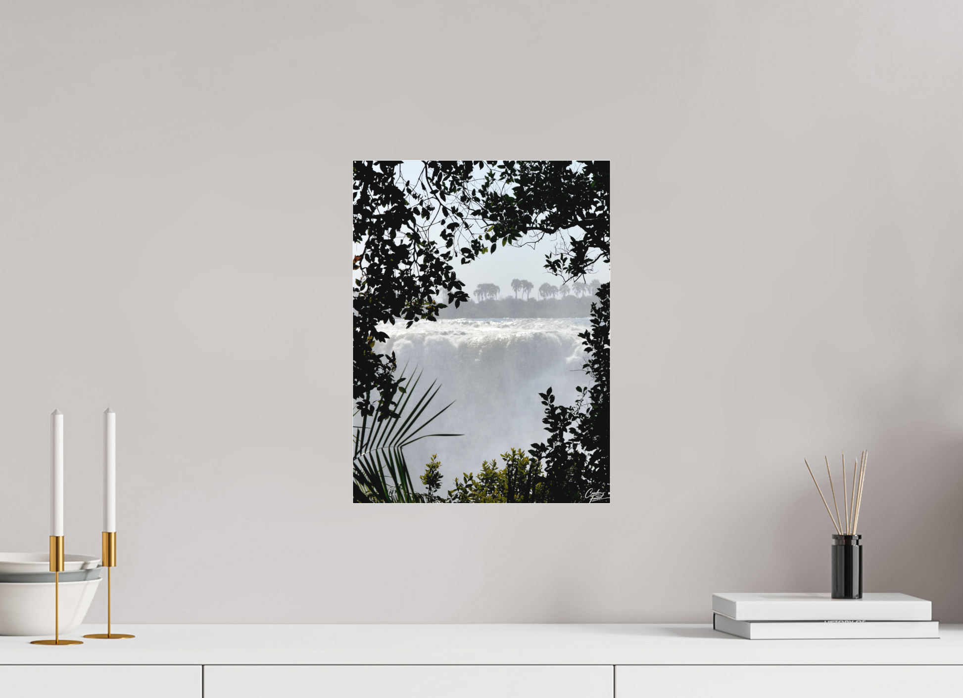 30 x 40 cm, Tirage photo sous Plexi mat The Roar Beyond the Leaves (Caroline Fourest)