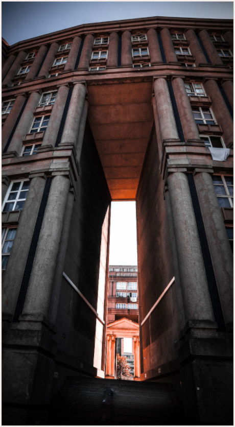 The Grand Archway (Fiammetta Venner)