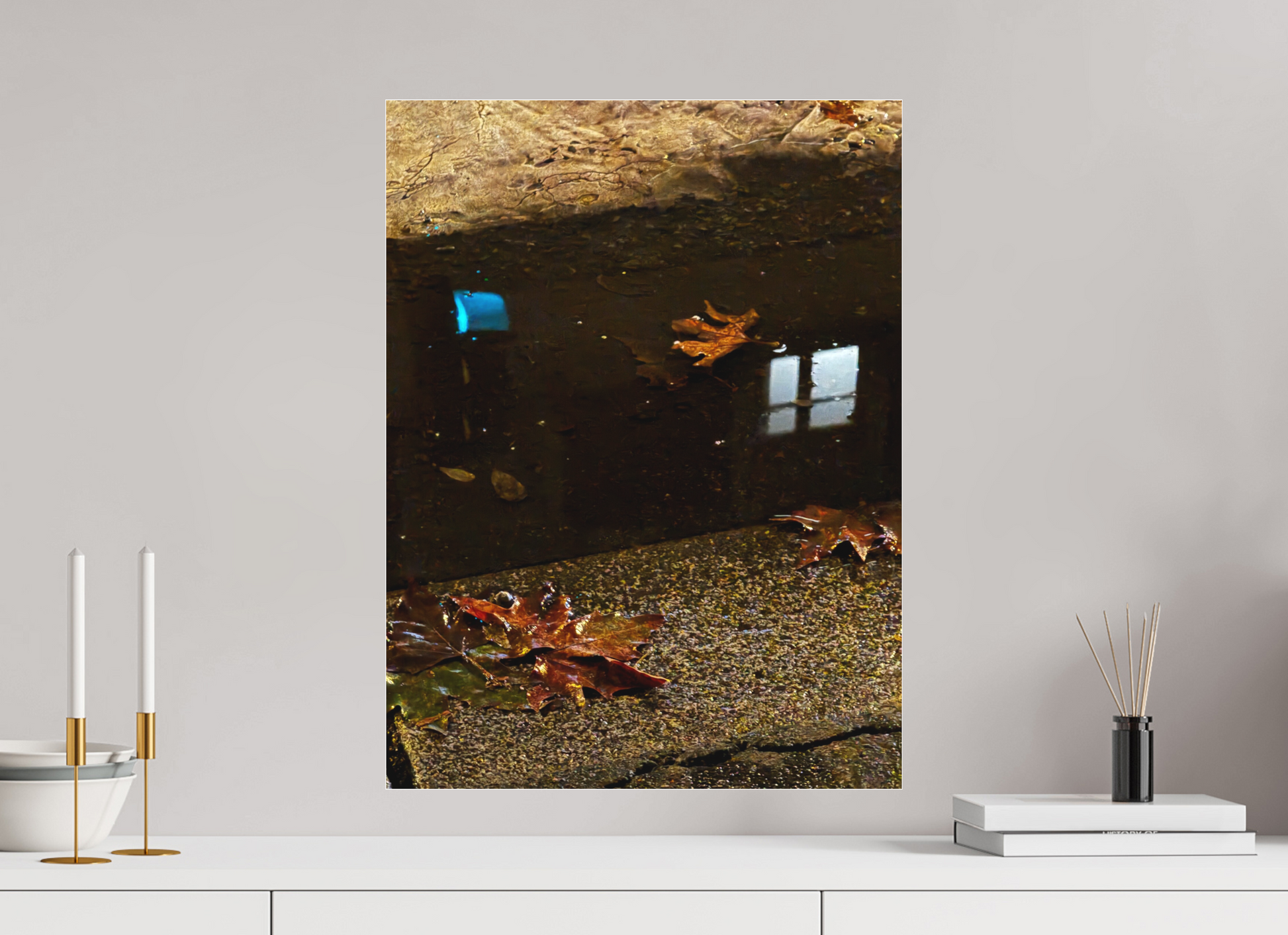 45 x 60 cm, Tirage photo sous Plexi mat " La pluie fait des miroirs dans la boue" #3 (Marie Sicard)