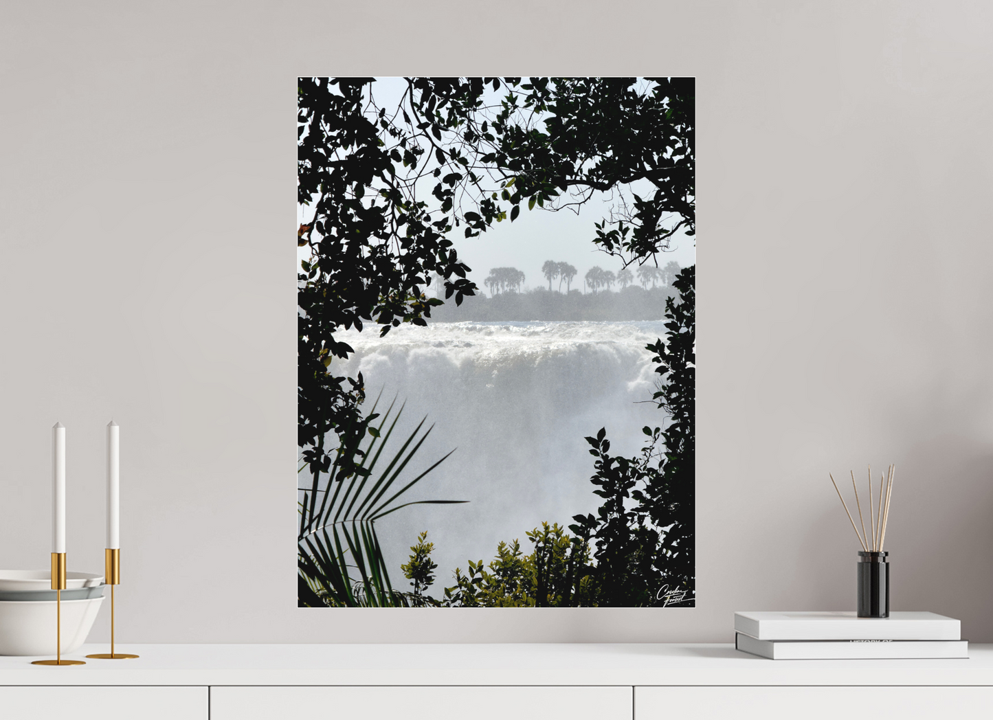 45 x 60 cm, Tirage photo sous Plexi mat The Roar Beyond the Leaves (Caroline Fourest)
