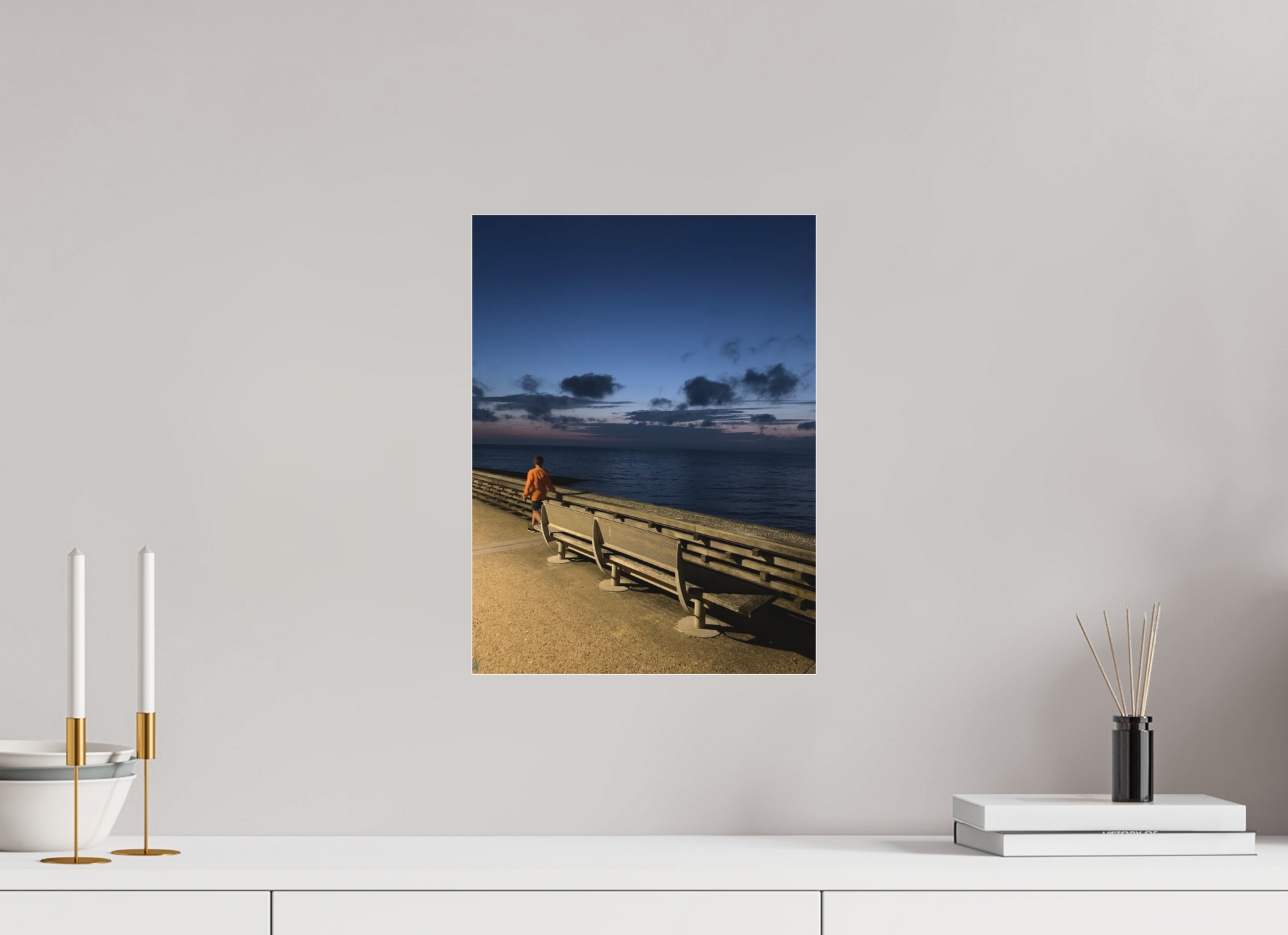 30 x 40 cm, Tirage photo sous Plexi mat L'enfant et la mer (Marie Sicard)