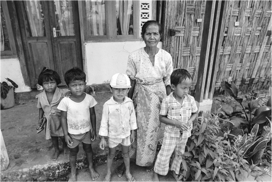 Main image Indonesia (1978) Photography : © Catherine Deudon / REIA (Catherine Deudon )