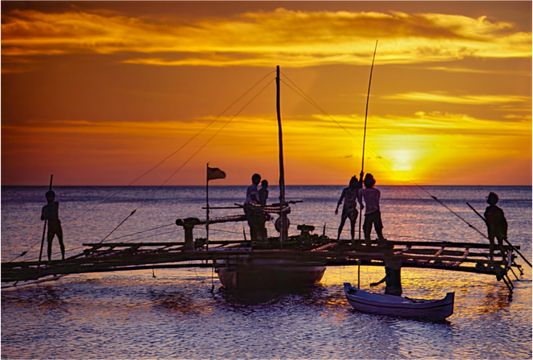 Sunset Fishermen (Aline de Nanxe)