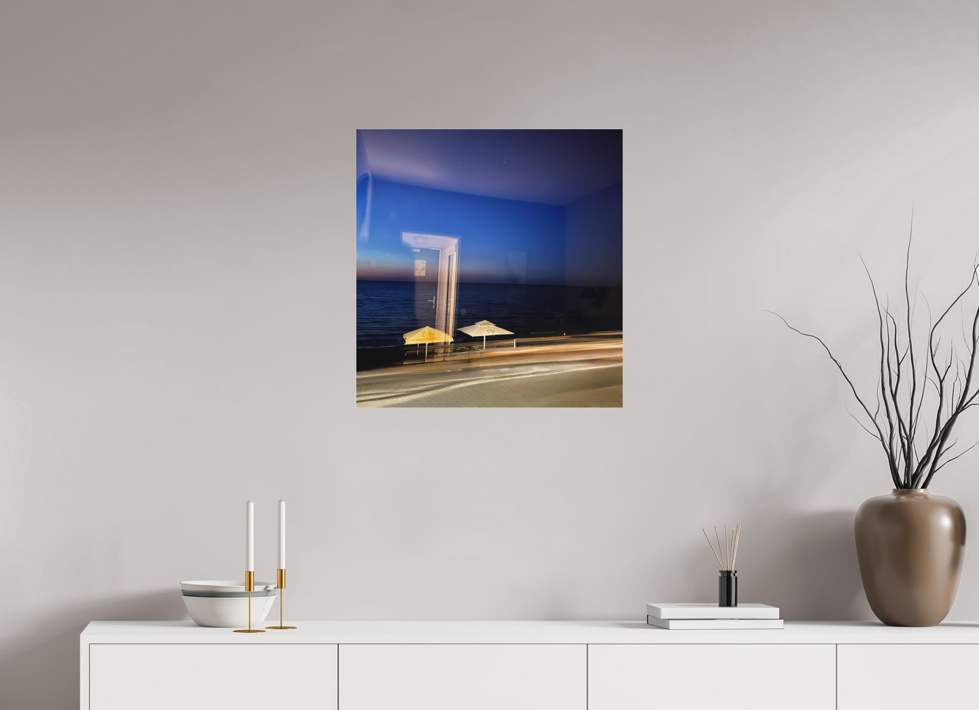 60 x 62,7 cm, Tirage photo sous Plexi mat Une chambre sur la mer (Marie Sicard)