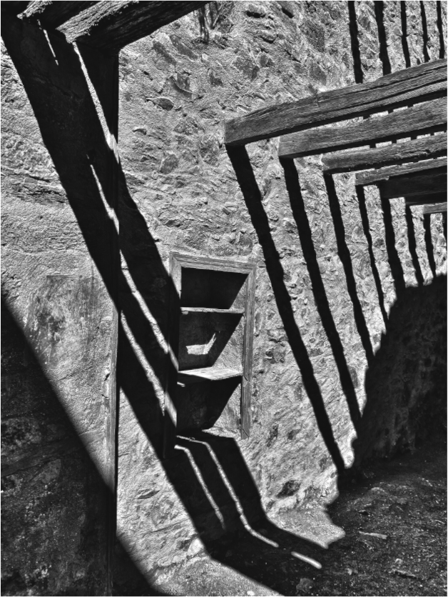 Geometric Staircase (Fiammetta Venner)