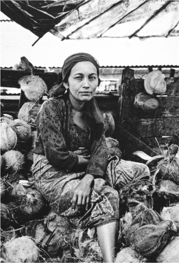 Main image Indonesia (1978) Photography : © Catherine Deudon / REIA (Catherine Deudon )