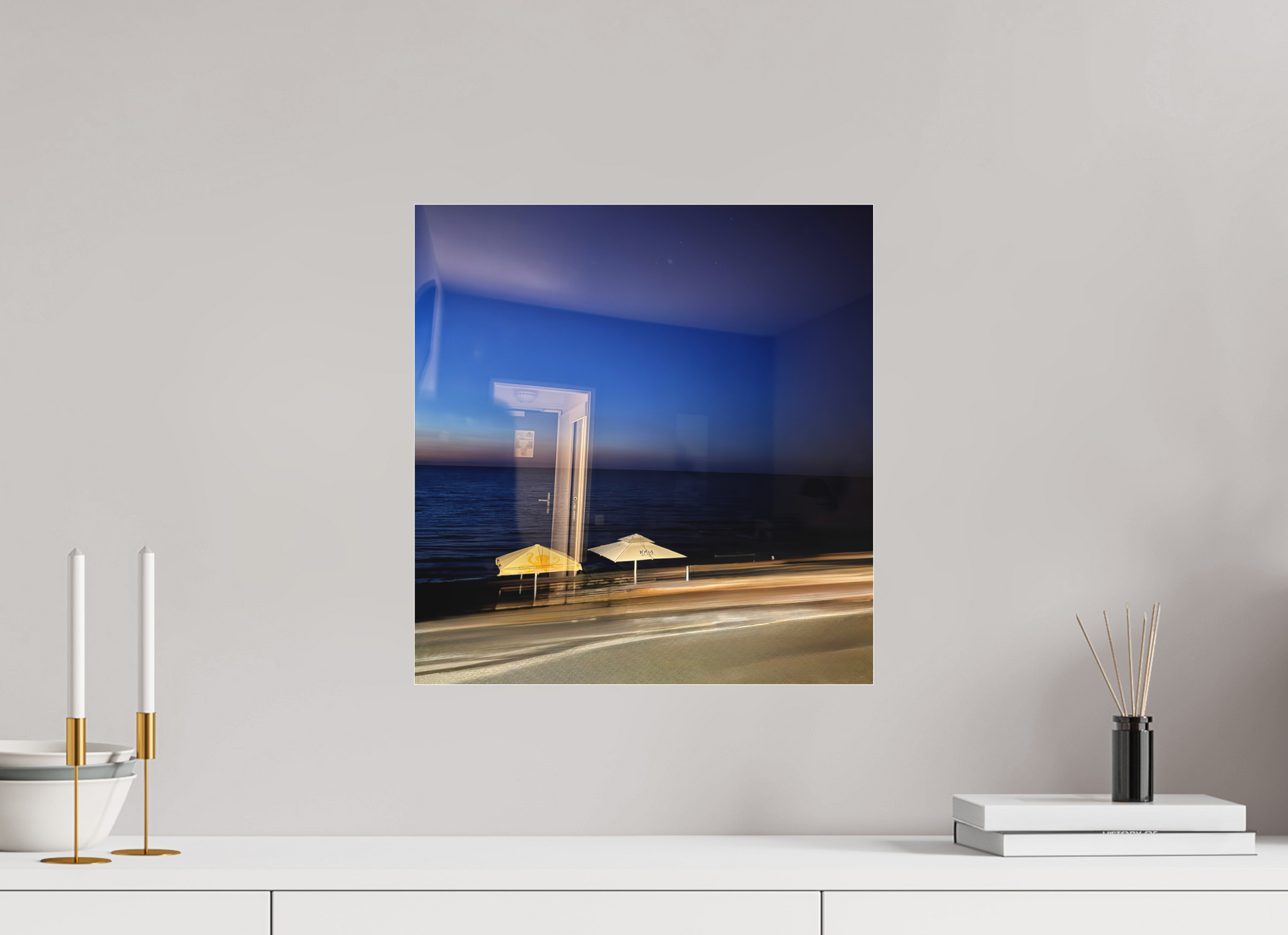 40 x 41,8 cm, Tirage photo sous Plexi mat Une chambre sur la mer (Marie Sicard)