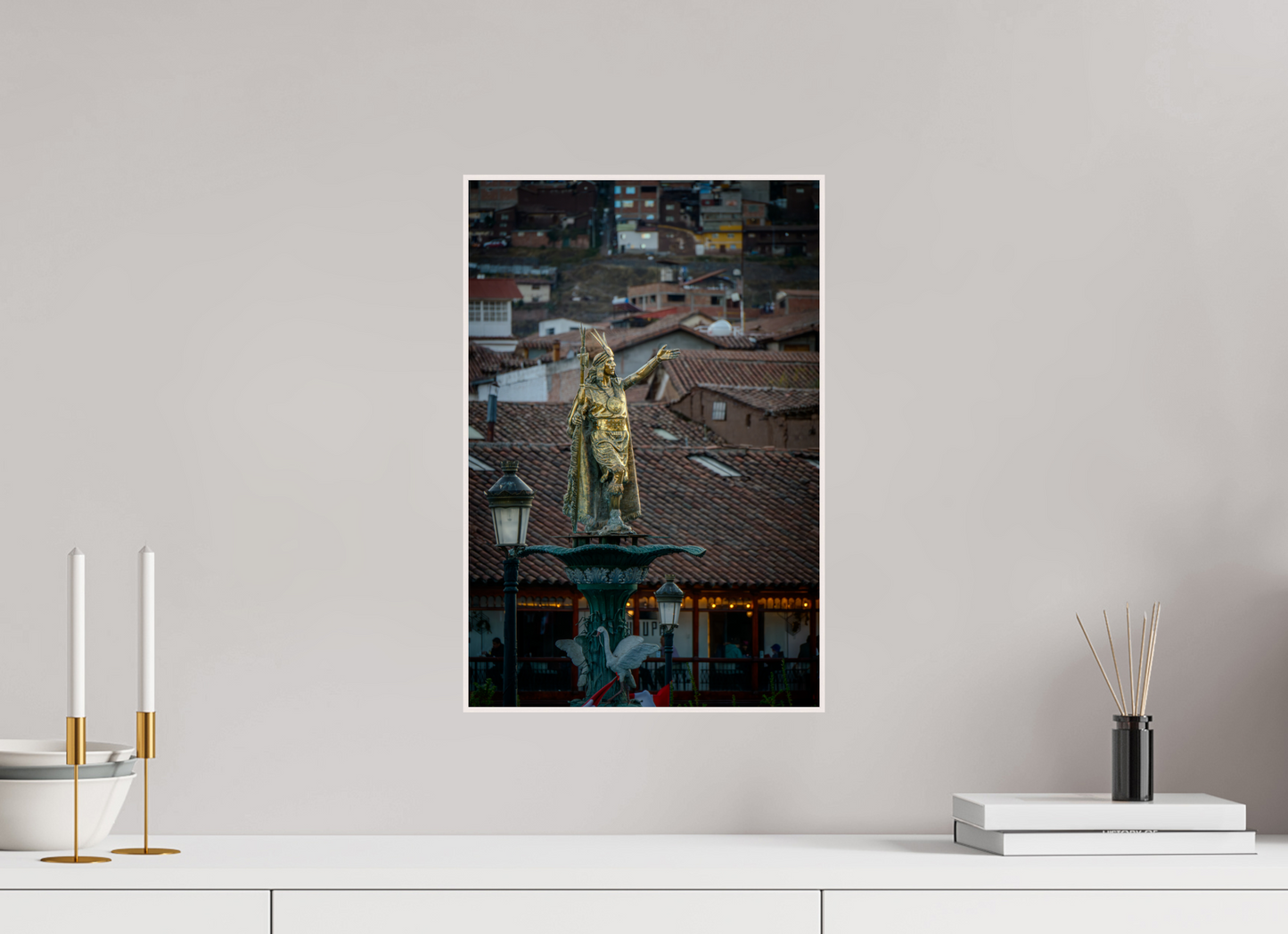 30 x 45 cm, Tirage photo métallisée ultraHD sous Plexi cadre Artbox Peru (2024) Photography : © Fiammetta Venner / REIA (Fiammetta Venner)