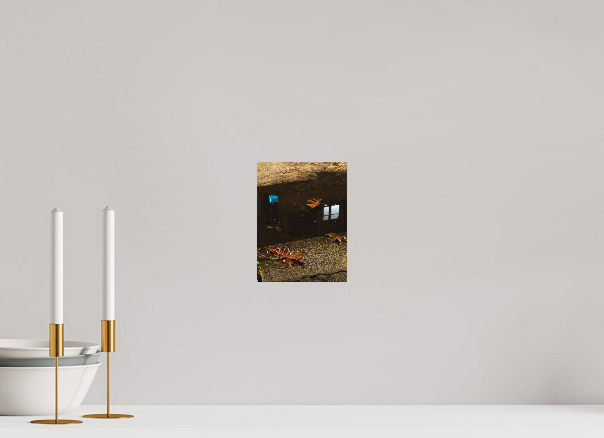 15 x 20 cm, Tirage photo sous Plexi mat " La pluie fait des miroirs dans la boue" #3 (Marie Sicard)