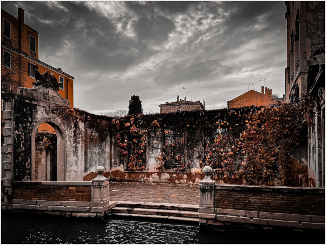 Venetian Waterscape (Fiammetta Venner)