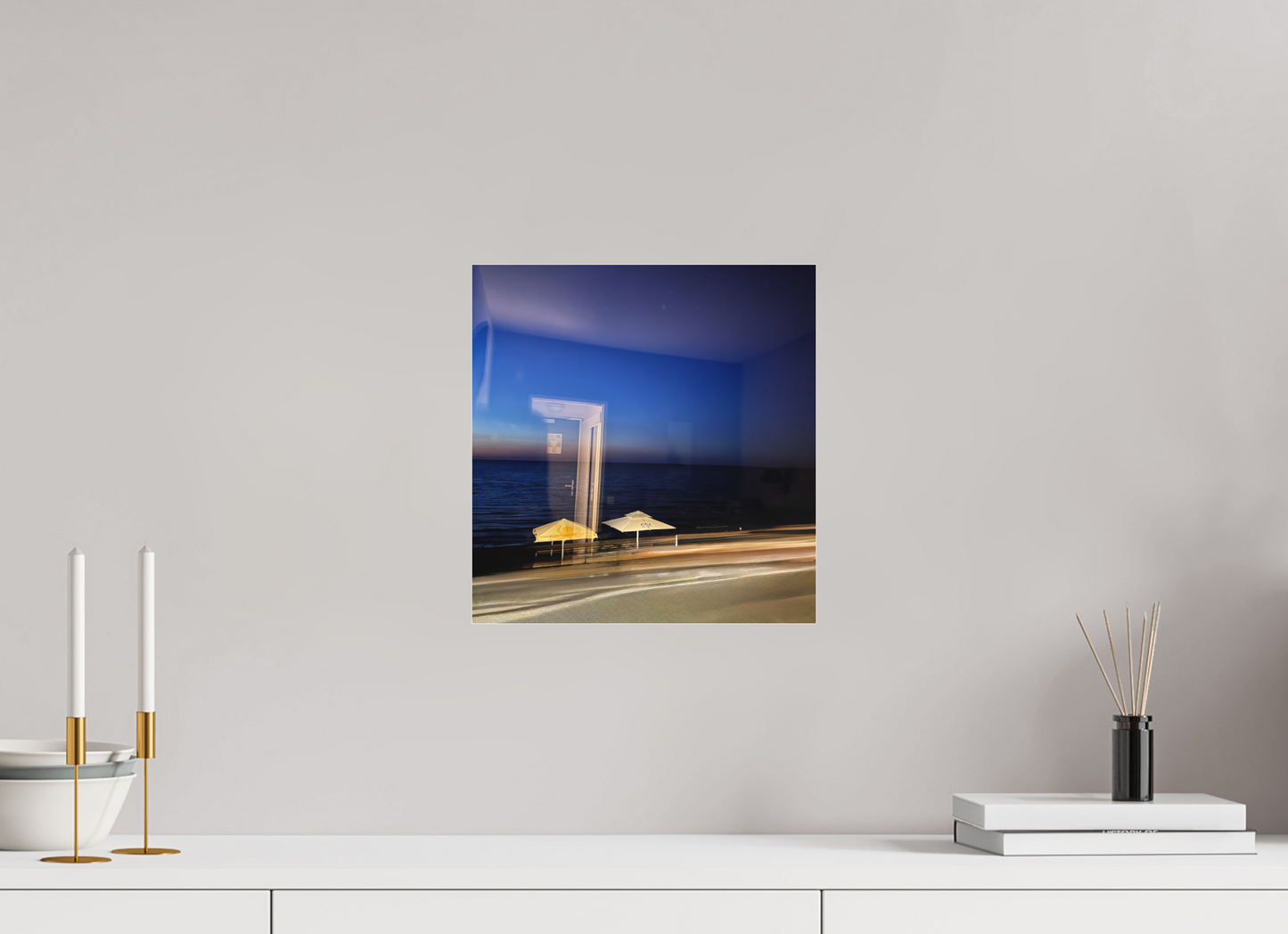 30 x 31,3 cm, Tirage photo sous Plexi mat Une chambre sur la mer (Marie Sicard)