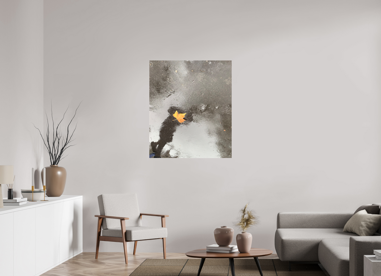 90 x 106,8 cm, Tirage photo sous Plexi mat "La pluie fait des miroirs dans la boue" #2 (Marie Sicard)