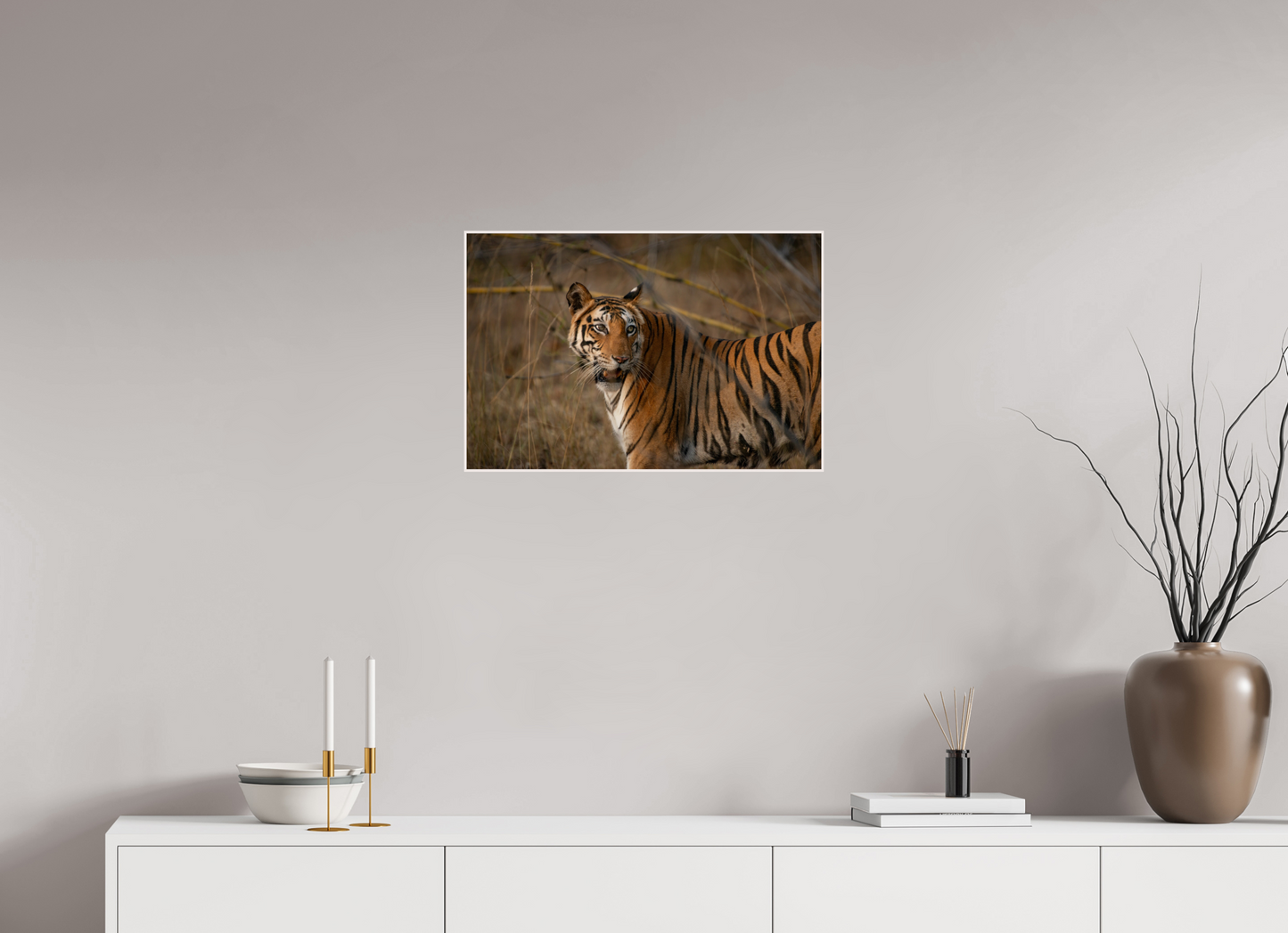 Suspicious Tiger (Fiammetta Venner)