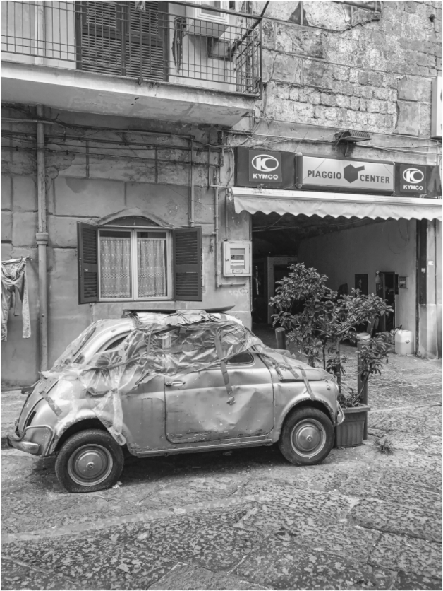 Classic Fiat in Naples (Fiammetta Venner)
