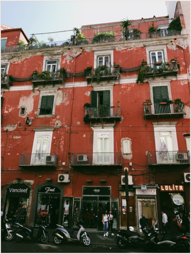 Neapolitan Facade (Fiammetta Venner)