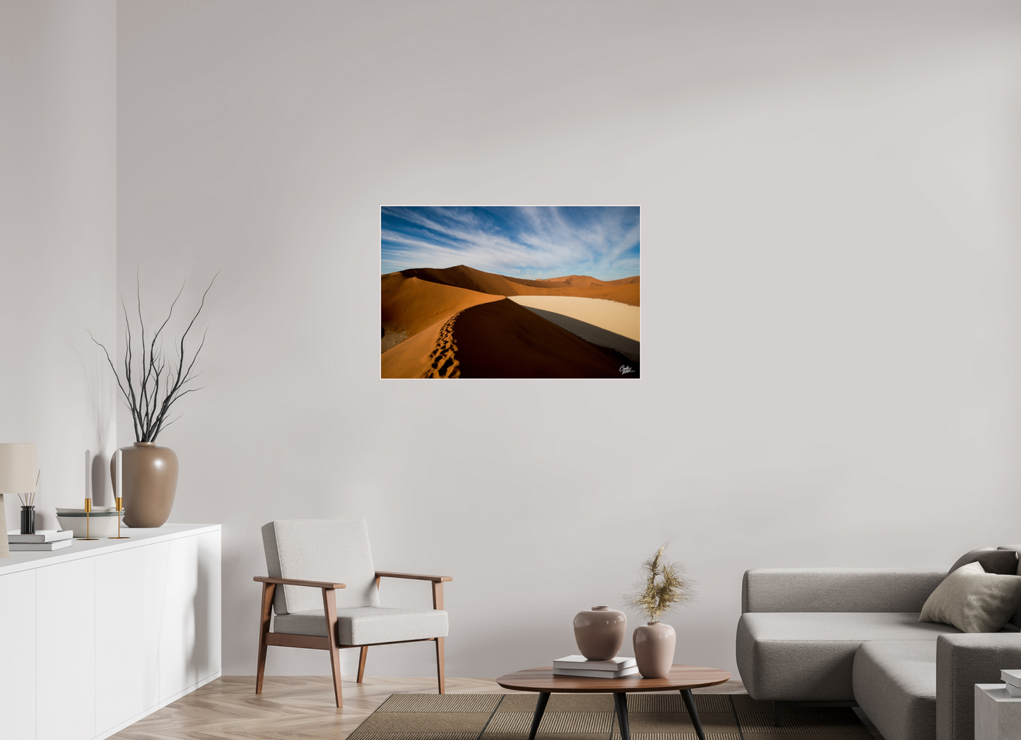 105 x 70 cm, Tirage photo métallisée ultraHD sous Plexi cadre Artbox Tiny Humans on a Desert Dune (Caroline Fourest)