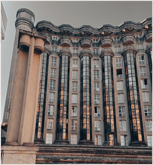 Abraxas detail Facade (Fiammetta Venner)